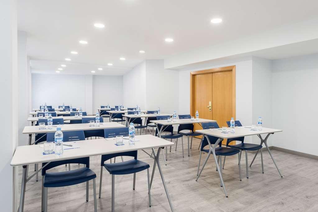 Hotel Elche Centro , Affiliated By Melia Facilities photo